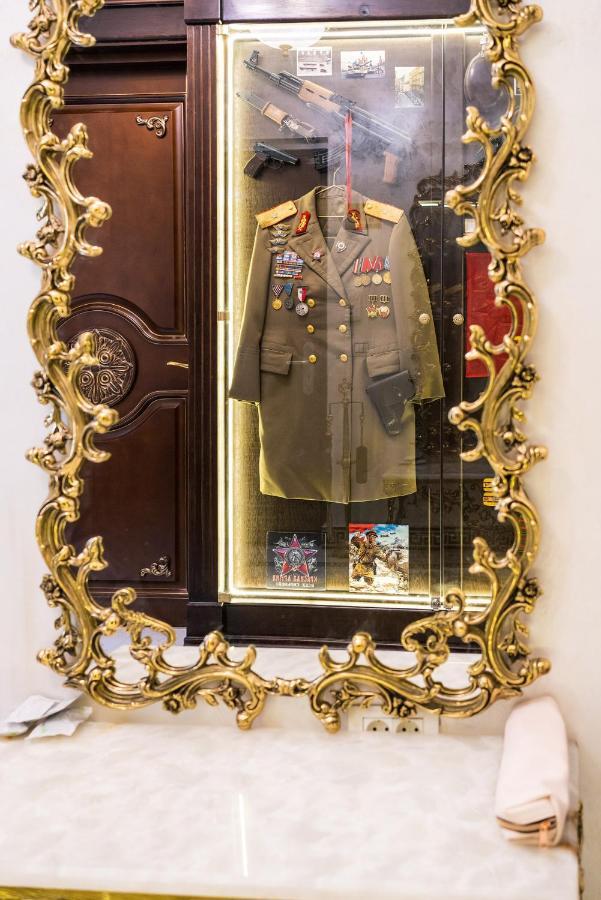 Private Museum Apartment With Antique Decor Bucarest Exterior foto